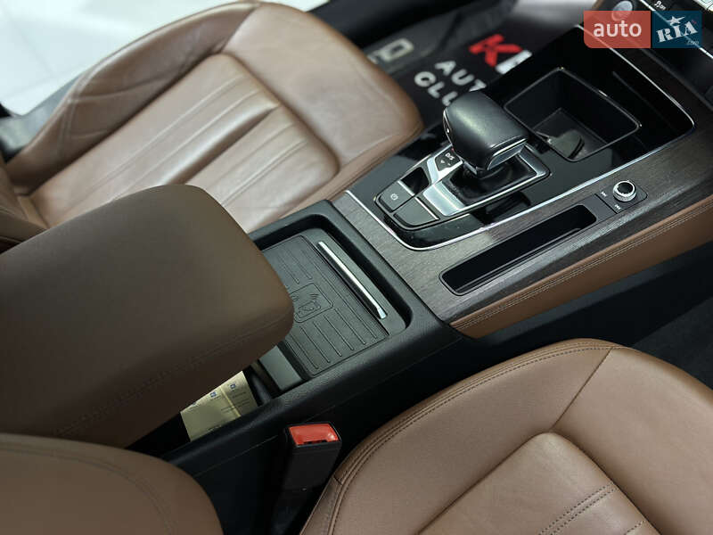 Позашляховик / Кросовер Audi Q5 2021 в Одесі