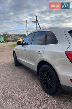 Внедорожник / Кроссовер Audi Q5 2009 в 