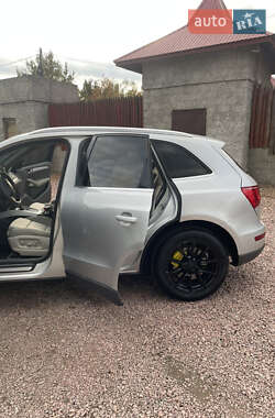 Внедорожник / Кроссовер Audi Q5 2009 в 