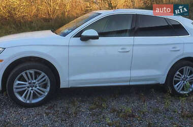 Позашляховик / Кросовер Audi Q5 2017 в 