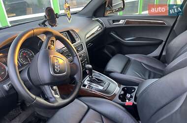 Позашляховик / Кросовер Audi Q5 2010 в 