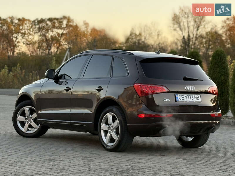 Позашляховик / Кросовер Audi Q5 2011 в Чернівцях