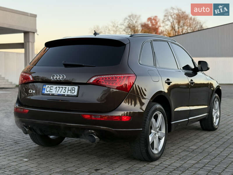 Позашляховик / Кросовер Audi Q5 2011 в Чернівцях