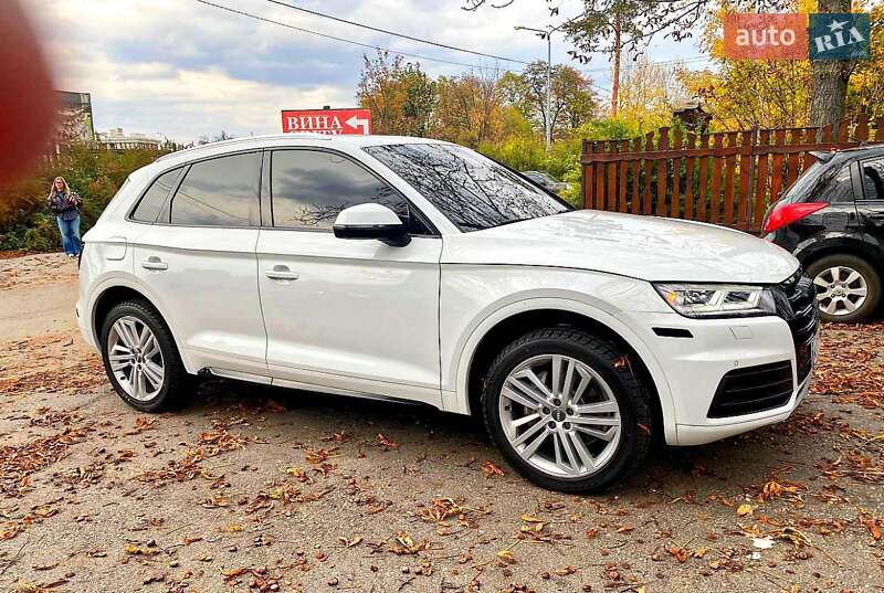 Позашляховик / Кросовер Audi Q5 2020 в Харкові