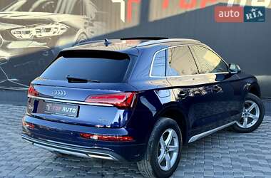 Позашляховик / Кросовер Audi Q5 2021 в 