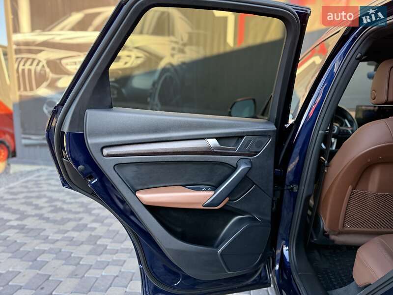 Внедорожник / Кроссовер Audi Q5 2021 в Львове