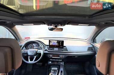 Позашляховик / Кросовер Audi Q5 2021 в 