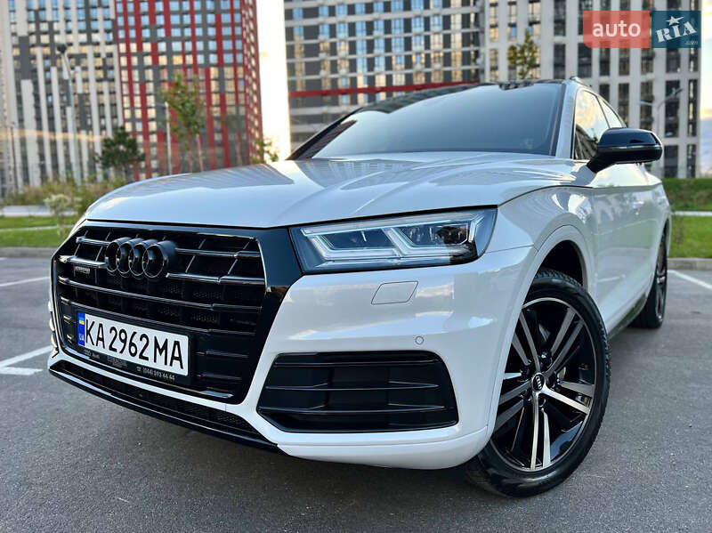 Позашляховик / Кросовер Audi Q5 2019 в Києві