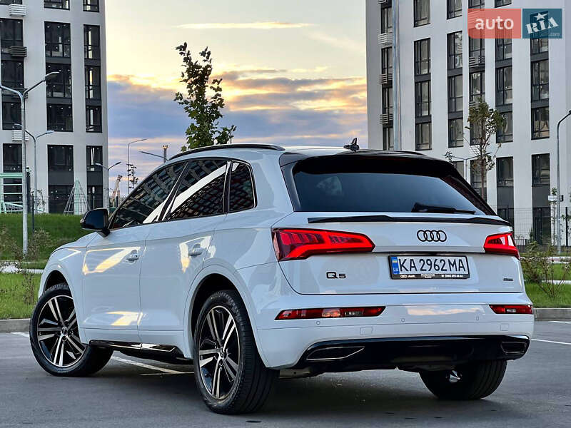 Позашляховик / Кросовер Audi Q5 2019 в Києві