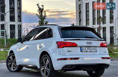 Позашляховик / Кросовер Audi Q5 2019 в  фото 14 Позашляховик / Кросовер Audi Q5 2019 в