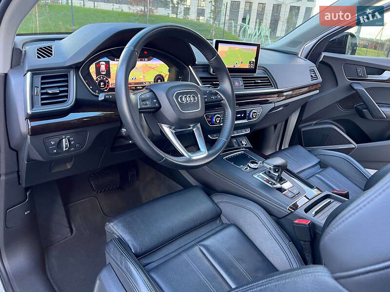 Позашляховик / Кросовер Audi Q5 2019 в Києві