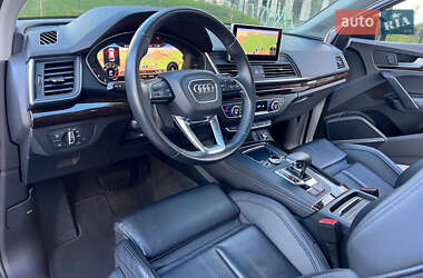 Позашляховик / Кросовер Audi Q5 2019 в  фото 24 Позашляховик / Кросовер Audi Q5 2019 в