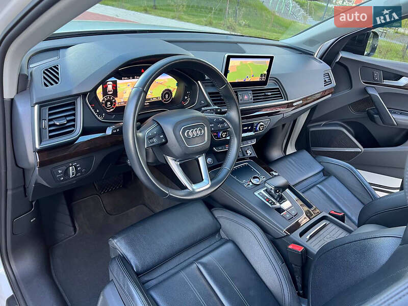Позашляховик / Кросовер Audi Q5 2019 в Києві