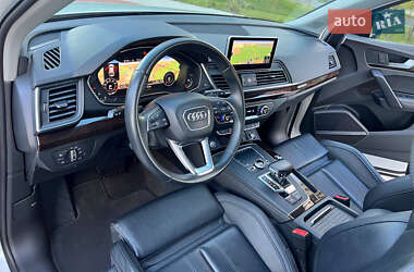 Позашляховик / Кросовер Audi Q5 2019 в  фото 26 Позашляховик / Кросовер Audi Q5 2019 в