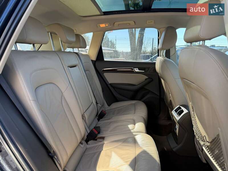 Позашляховик / Кросовер Audi Q5 2015 в Львові