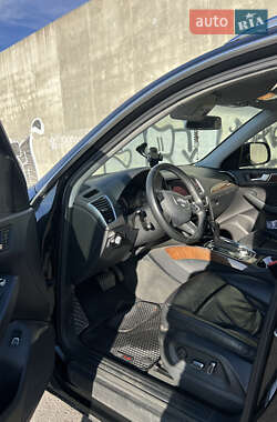 Позашляховик / Кросовер Audi Q5 2015 в  фото 5 Позашляховик / Кросовер Audi Q5 2015 в