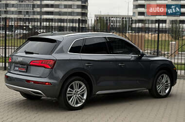 Позашляховик / Кросовер Audi Q5 2019 в 