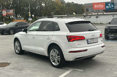 Позашляховик / Кросовер Audi Q5 2018 в  фото 9 Позашляховик / Кросовер Audi Q5 2018 в