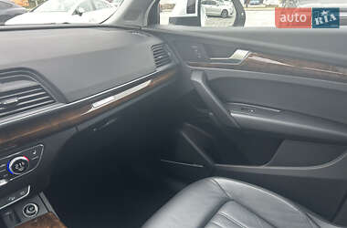Позашляховик / Кросовер Audi Q5 2018 в  фото 25 Позашляховик / Кросовер Audi Q5 2018 в