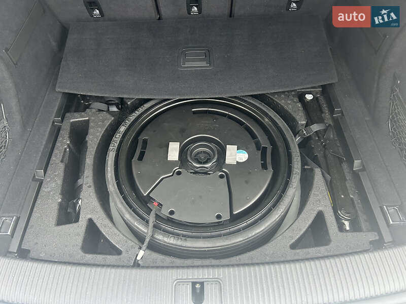 Внедорожник / Кроссовер Audi Q5 2018 в Киеве фото 34 Внедорожник / Кроссовер Audi Q5 2018 в Киеве