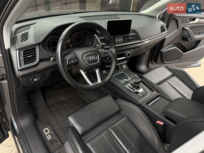 Позашляховик / Кросовер Audi Q5 2019 в Києві фото 25 Позашляховик / Кросовер Audi Q5 2019 в Києві