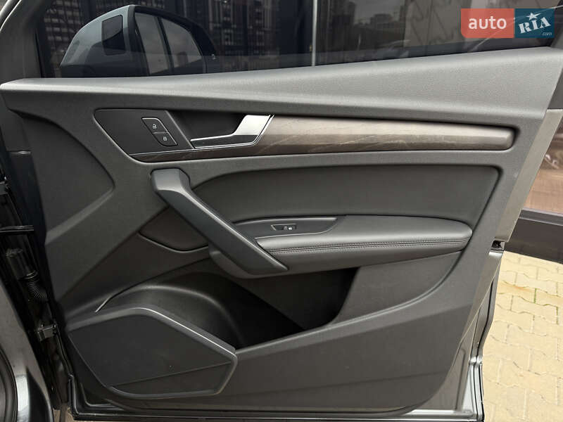 Позашляховик / Кросовер Audi Q5 2019 в Києві фото 37 Позашляховик / Кросовер Audi Q5 2019 в Києві