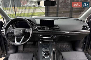 Позашляховик / Кросовер Audi Q5 2019 в 