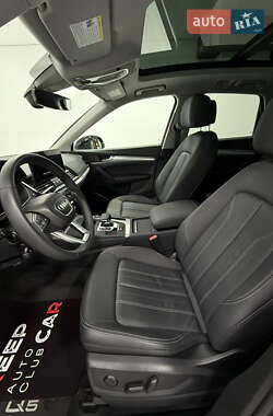 Внедорожник / Кроссовер Audi Q5 2023 в 