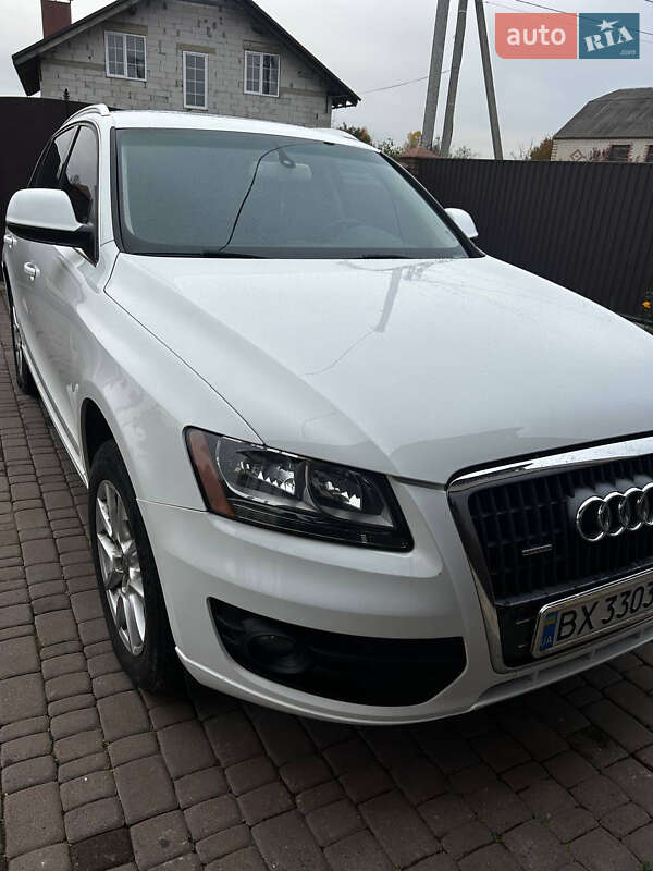 Позашляховик / Кросовер Audi Q5 2010 в 