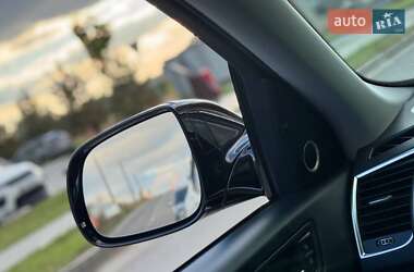 Позашляховик / Кросовер Audi Q5 2015 в 