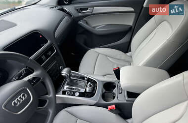 Позашляховик / Кросовер Audi Q5 2012 в  фото 37 Позашляховик / Кросовер Audi Q5 2012 в