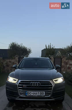 Позашляховик / Кросовер Audi Q5 2019 в 
