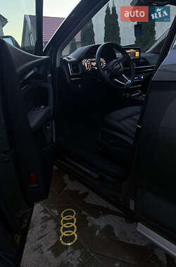 Позашляховик / Кросовер Audi Q5 2019 в 
