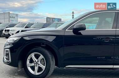 Позашляховик / Кросовер Audi Q5 2020 в 