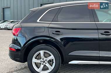 Позашляховик / Кросовер Audi Q5 2020 в 