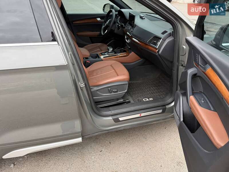 Позашляховик / Кросовер Audi Q5 2023 в Дніпрі фото 24 Позашляховик / Кросовер Audi Q5 2023 в Дніпрі