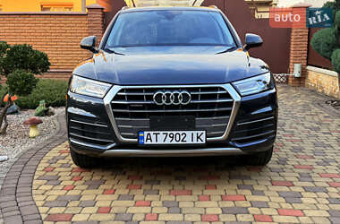 Позашляховик / Кросовер Audi Q5 2019 в  фото 2 Позашляховик / Кросовер Audi Q5 2019 в