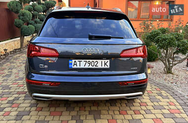 Позашляховик / Кросовер Audi Q5 2019 в  фото 8 Позашляховик / Кросовер Audi Q5 2019 в
