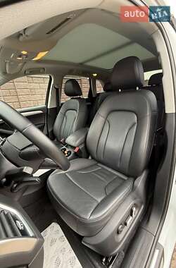 Позашляховик / Кросовер Audi Q5 2015 в  фото 25 Позашляховик / Кросовер Audi Q5 2015 в