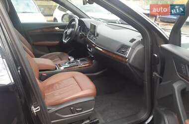 Внедорожник / Кроссовер Audi Q5 2017 в 