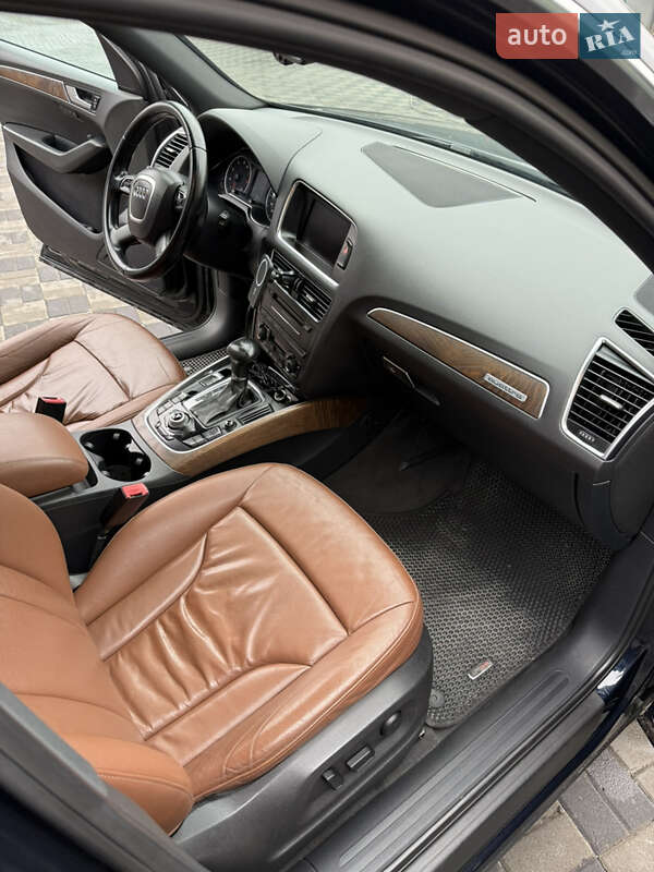 Внедорожник / Кроссовер Audi Q5 2011 в Хмельницком