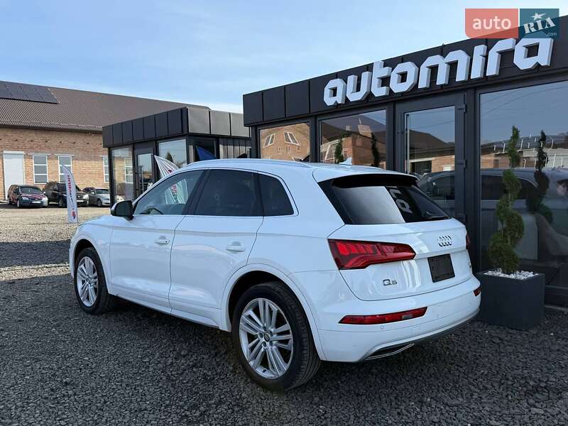 Позашляховик / Кросовер Audi Q5 2017 в Луцьку