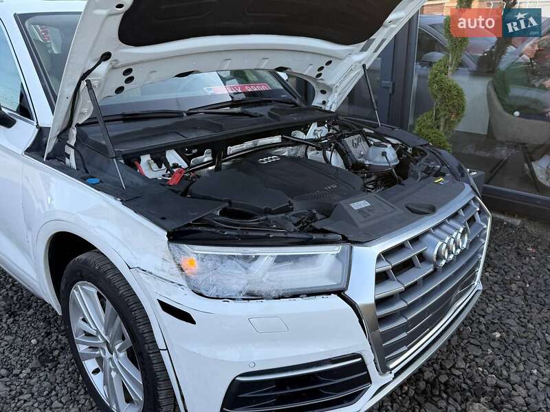 Позашляховик / Кросовер Audi Q5 2017 в Луцьку