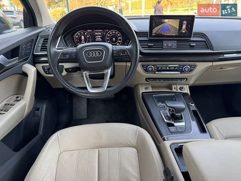 Позашляховик / Кросовер Audi Q5 2017 в Луцьку