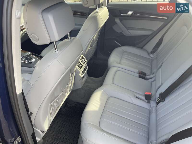 Внедорожник / Кроссовер Audi Q5 2020 в Днепре фото 9 Внедорожник / Кроссовер Audi Q5 2020 в Днепре
