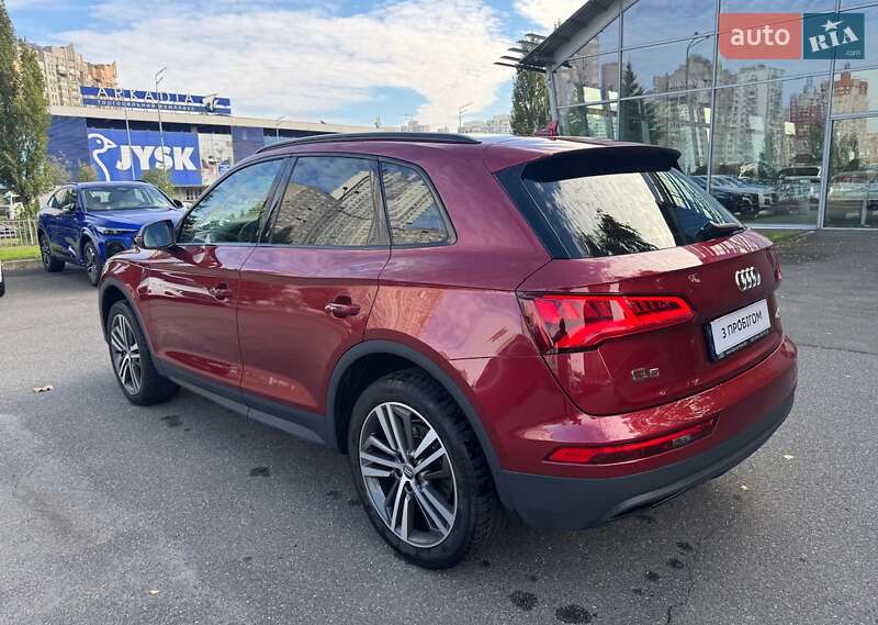 Внедорожник / Кроссовер Audi Q5 2019 в Киеве