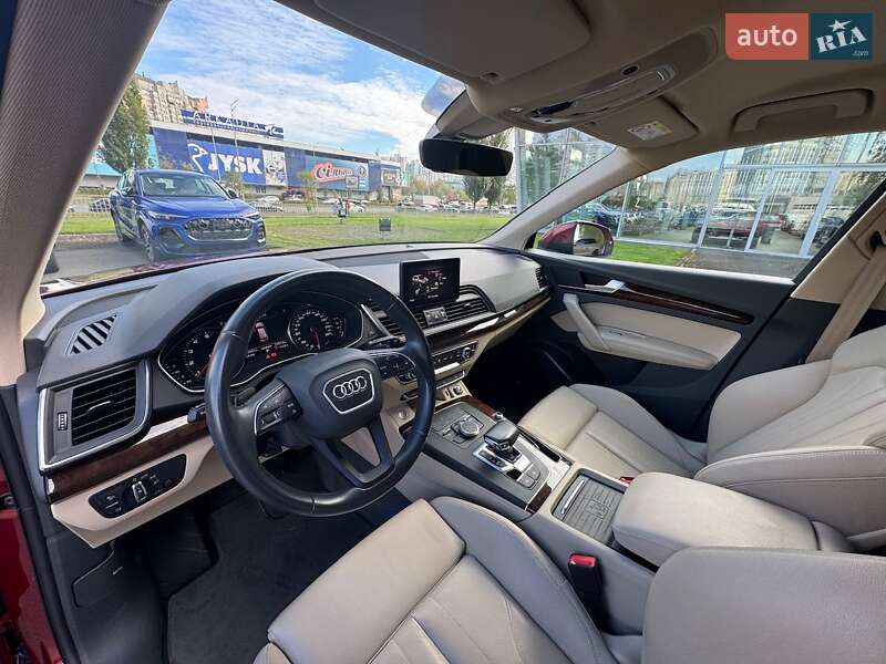 Внедорожник / Кроссовер Audi Q5 2019 в Киеве