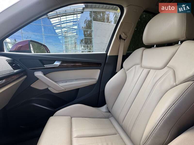 Внедорожник / Кроссовер Audi Q5 2019 в Киеве