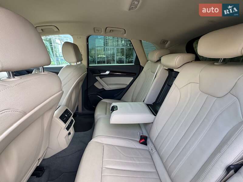 Внедорожник / Кроссовер Audi Q5 2019 в Киеве