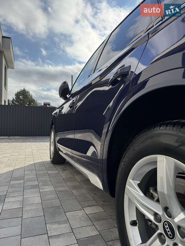 Позашляховик / Кросовер Audi Q5 2021 в Києві